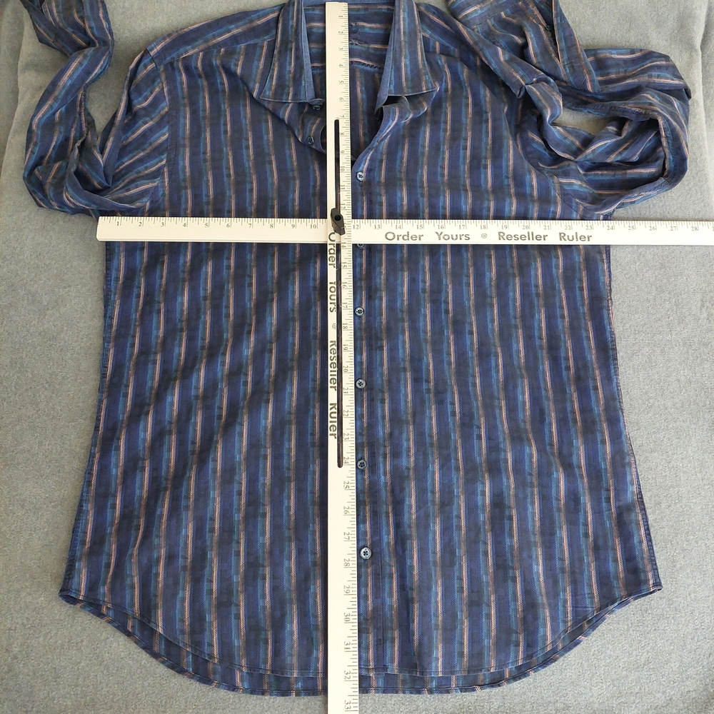 This sophisticated Bugatchi Uomo button-down feat… - image 3